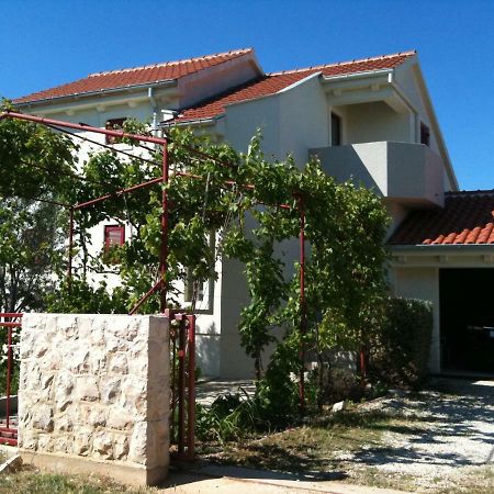 Apartments Villa Aurora Ražanac Buitenkant foto