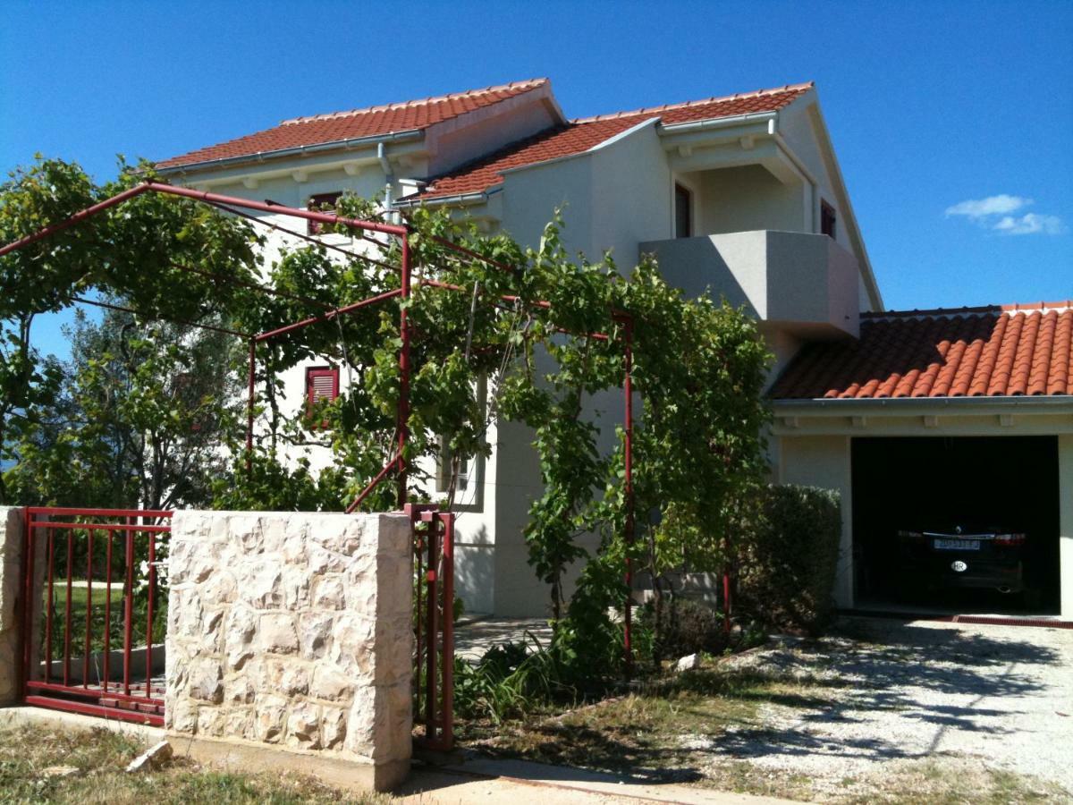 Apartments Villa Aurora Ražanac Buitenkant foto